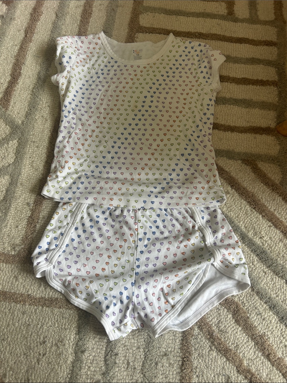 Roller Rabbit White Short Pajama Set with Multicolor Hearts